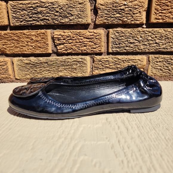 Tory Burch Reva Black Patent Leather Scrunch Back Ballet Flat Shoes Size 8M - Picture 2 of 10